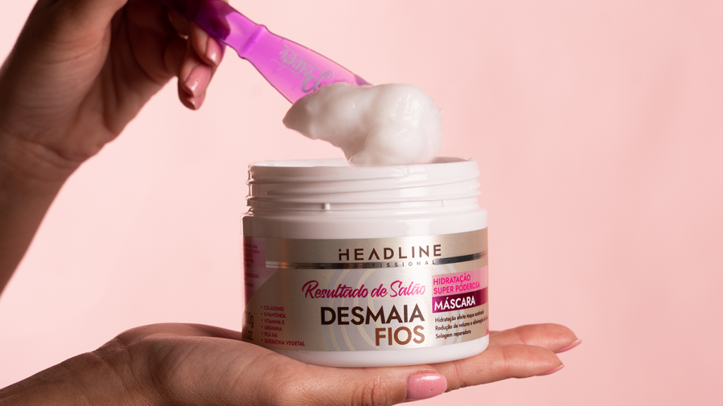 Por que a máscara de reconstrução deve ser aplicada após o shampoo?